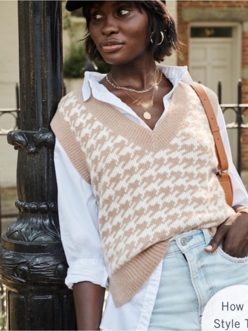 Abercrombie Houndstooth Knit V-Neck Sweater Vest - Beige/White